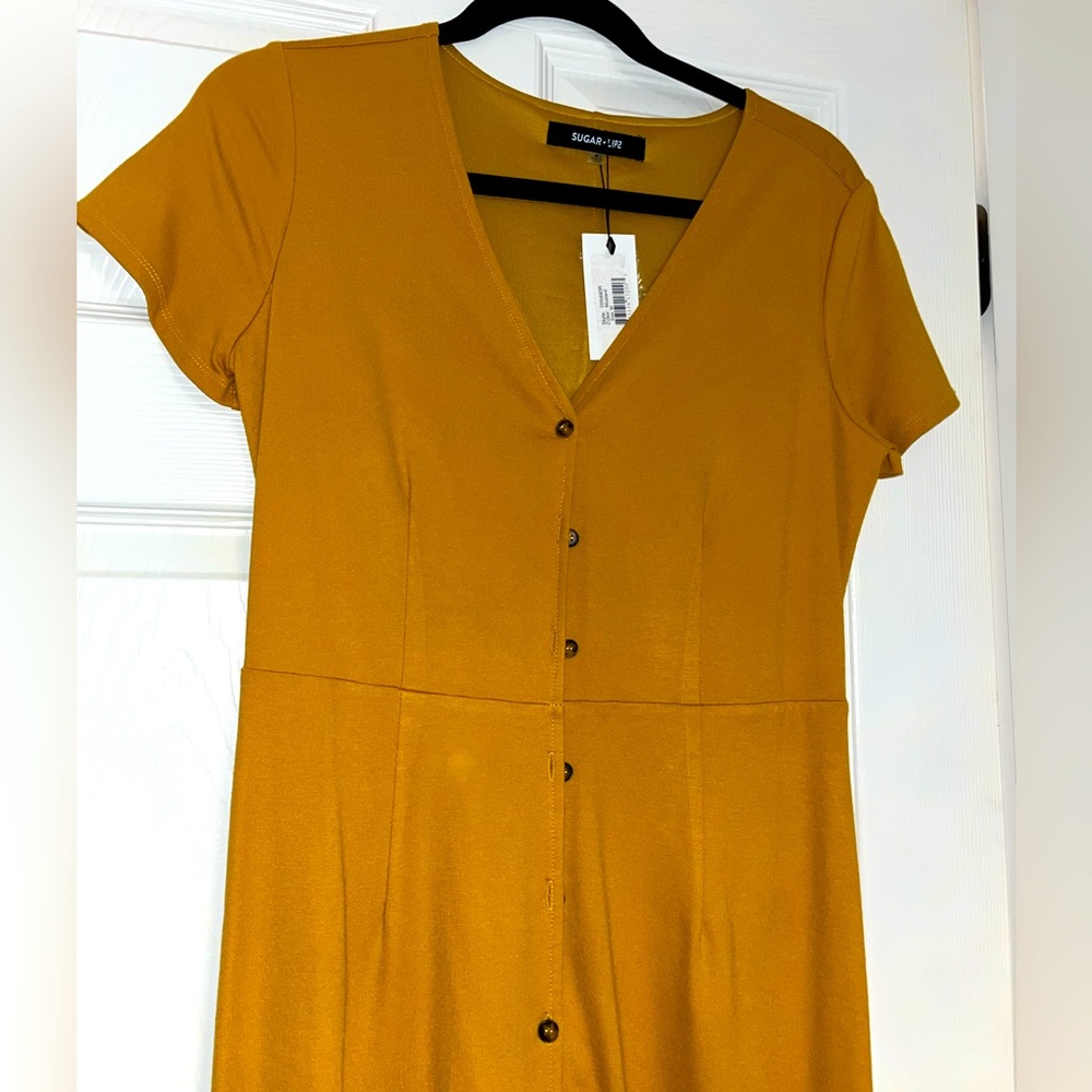Sugar Lips Mustard size M NWT.